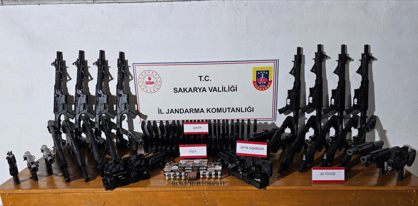 Silah kaçakçılarının planı deşifre oldu: Sakarya’da jandarmada büyük operasyon - Resim : 1