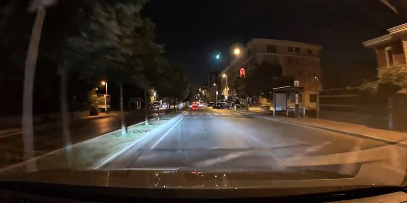 Gökyüzü bir anda yeşile büründü - Resim : 3