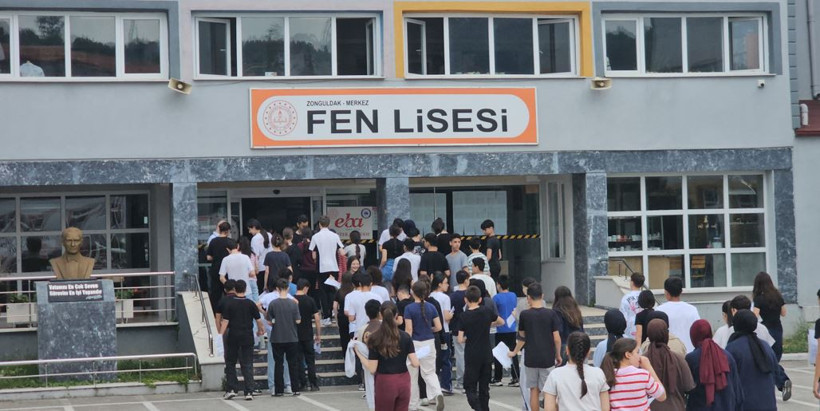 LGS'de mucize kurtarış: Kapıların kapanmasına dakikalar kalmıştı - Resim : 4