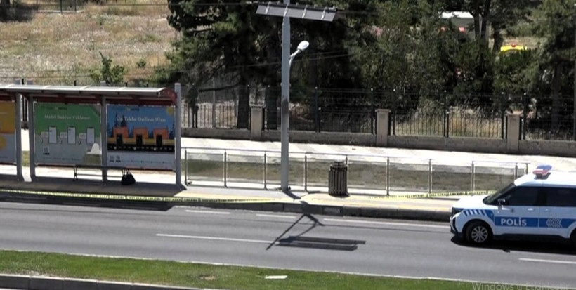 Fünye hazırdı polis düğmeye basıyordu: “Durun, çanta benim" diye koştu - Resim : 3