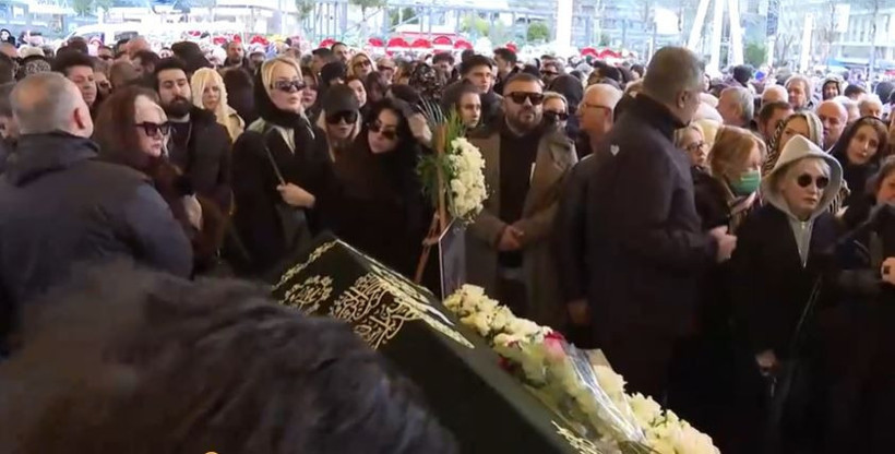 Fatih Ürek'e son veda: Cenazede gözyaşları sel oldu… - Resim: 18