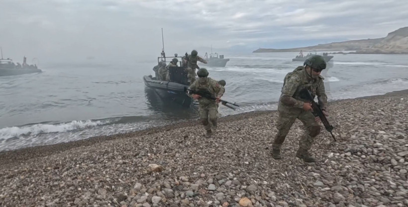 Ege Ordusu sahada: Foça’da çelik kollar Mavi Vatan’da - Resim : 2