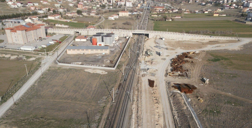 Hızlı tren ile iki ilçe arasındaki mesafe 1 buçuk saate iniyor: Karaman’da trafik yükünü azaltacak proje - Resim: 5