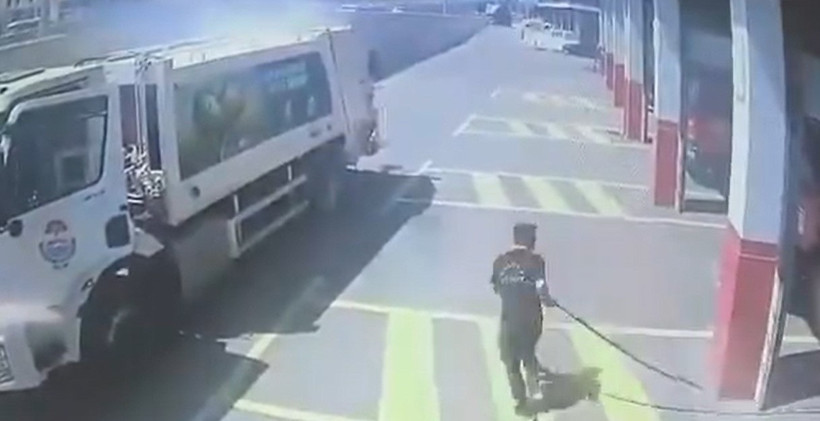 İtfaiyeciler bile gözlerine inanamadı: Alev alan kamyonla müfreze istasyonuna sığındı - Resim : 4