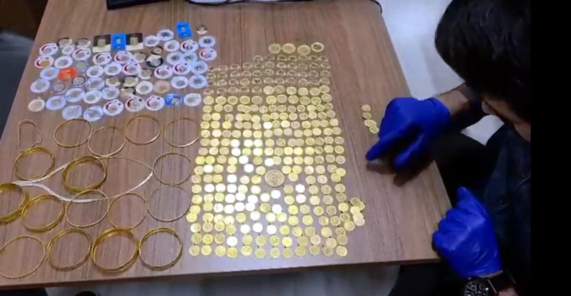 FETÖ yalanı bu kez tutmadı: Altınlarla birlikte yakalandı - Resim : 1