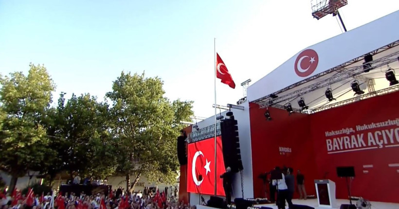 İYİ Parti'den 'Bayrak açıyoruz' mitingi: Dervişoğlu açıklamalarda bulunuyor - Resim : 1
