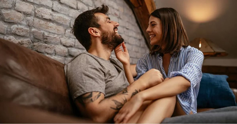 Maskeyi saniyede düşüren 15 gizli işaret: Vücut dili yalan söylemez - Resim: 13