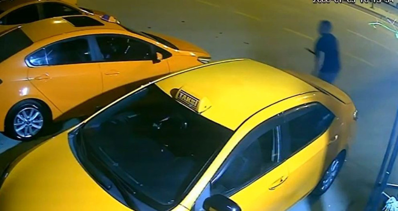 Aralarında kadınlarda var: Taksi durağını savaş alanına çevirdiler: 3 yaralı - Resim : 2