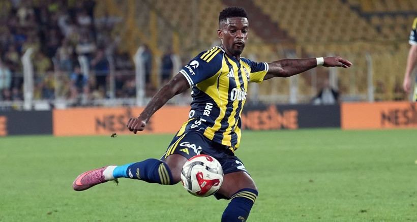Fenerbahçe'de yönetim neşteri vurdu: 9 futbolcuyla yollar ayrılıyor - Resim: 4