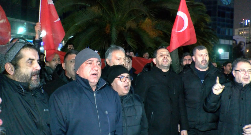 İstanbul’u ay-yıldızla kapladılar: Alçak provokasyona karşı taksiciler sesiz kalmadı - Resim : 4