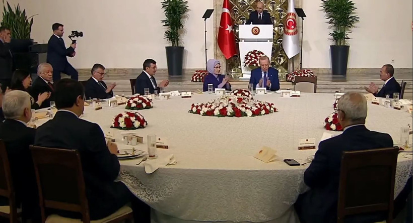 Müsavat Dervişoğlu: TBMM Başkanı ile fikir ayrılığı yaşıyoruz - Resim : 2