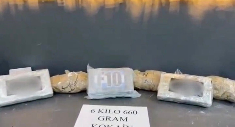 Diyarbakır’da 6 kilo 660 gram kokain ele geçirildi - Resim : 2