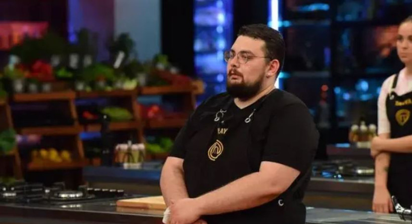 MasterChef'ten siyasete: Eray Aksungur parti rozetini taktı - Resim : 4