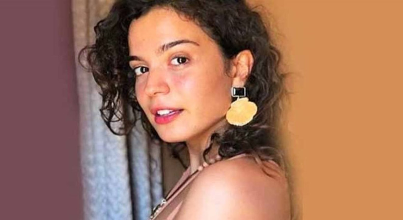 Dekor felaketi: Sahnede korku dolu anlar! Aslı Bekiroğlu'nun kafasına kapı düştü - Resim: 9