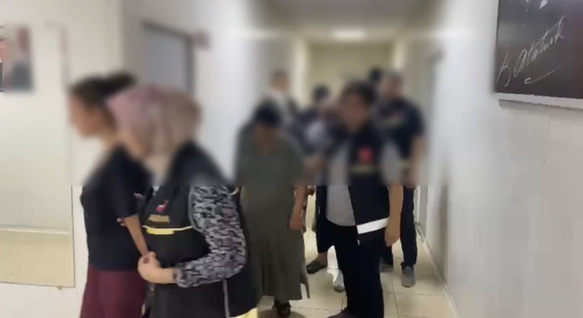 Mersin’de plajda hırsızlık yapan 5 şüpheli Osmaniye’de yakalandı - Resim : 1