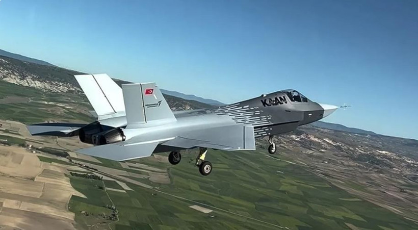Bir Avrupa ülkesi Türkiye'nin ürettiği KAAN'a yöneldi: F-35'i elinin tersiyle itti - Resim: 1