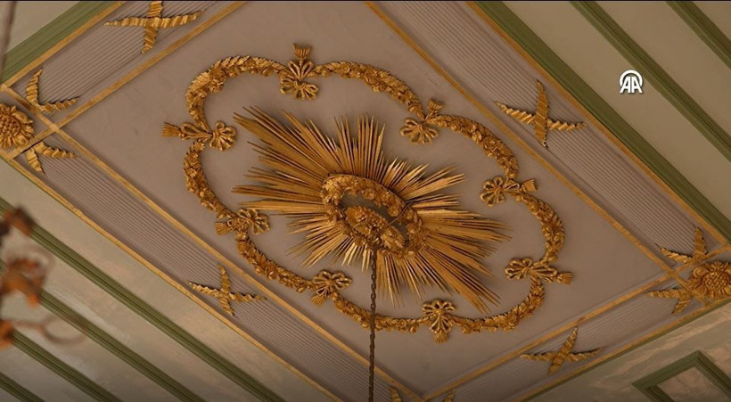 Boğaz kıyısındaki gizemli Selatin Camisi: Ampir üslubuyla yenilenen Emirgan Hamid-i Evvel Camisi - Resim: 15