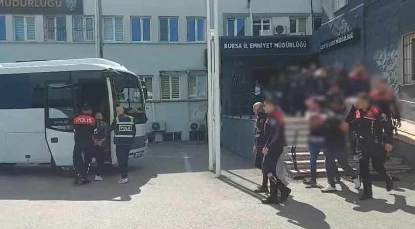 Çetelesini bile tutmuşlar: Nefes kesen fuhuş operasyonu: 21 kadın kurtarıldı - Resim: 1