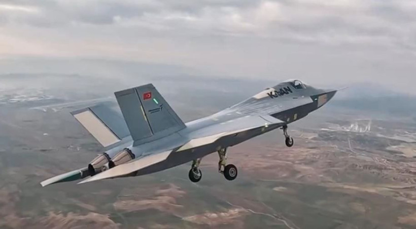 KAAN'da tarihi dönüm noktası: Üç prototip bir arada... Beşinci nesil devrimi başlıyor - Resim: 4