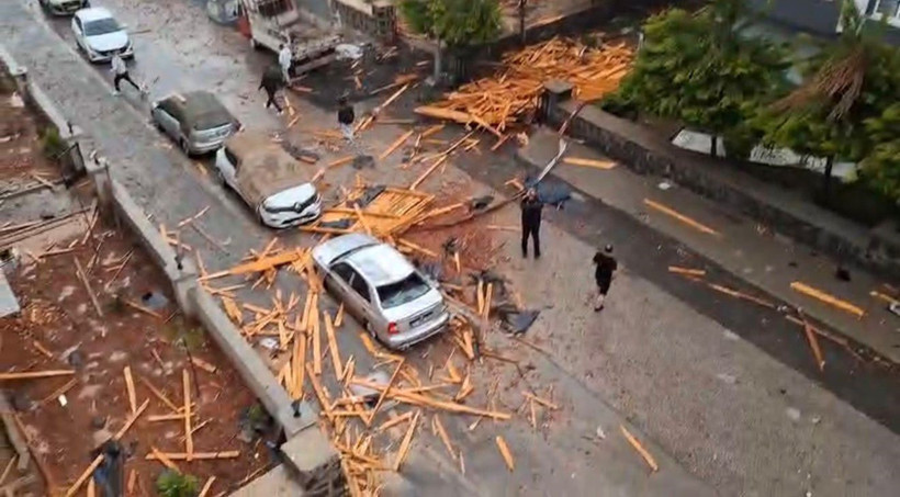Gaziantep’te ‘süper hücre’ fırtınası hayatı felç etti: 23 kişi yaralandı: Eğitime ara verildi - Resim : 2