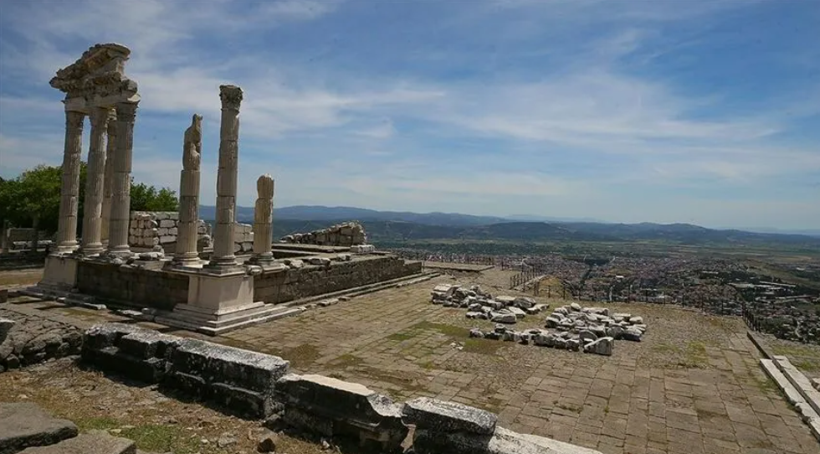 İzmir’in tarih başkentinde sanat dirilecek: ZEUS Derneği yola çıkıyor - Resim: 4