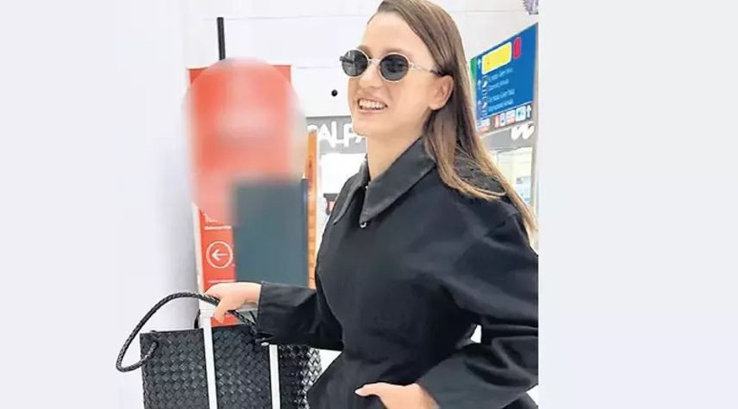 Serenay Sarıkaya ve Mert Demir yazın evleniyor mu? Havalimanında yakalandı, bakın ne dedi? - Resim: 1