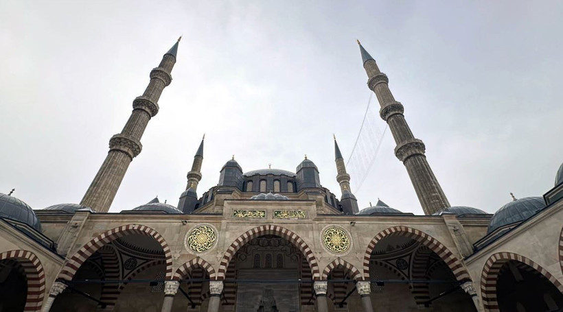 Selimiye’de hasret bitti: Mimar Sinan’ın emanetinde ilk bayram safı - Resim : 1