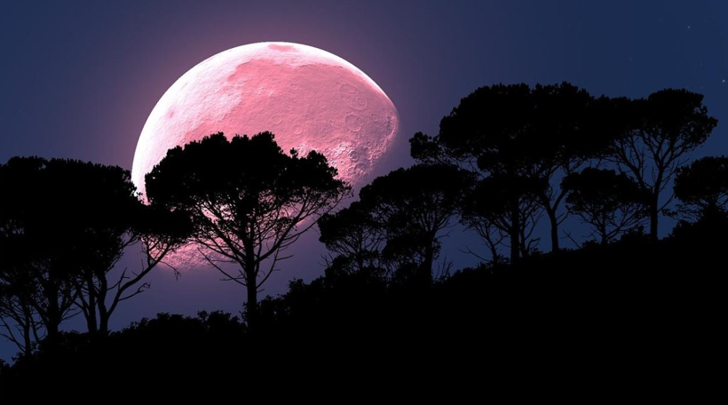 Herkes 1 Nisan gecesi g&ouml;ky&uuml;z&uuml;ne bakacak: Dolunay pembeye b&uuml;r&uuml;necek, T&uuml;rkiye&rsquo;den g&ouml;r&uuml;lecek mi? - Resim : 3