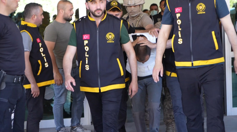 Gümüşhane’yi sarsan vahşet: Firari kocanın dört günlük kaçışı depoda bitti. Eşini odunla döverek öldürmüştü - Resim : 3