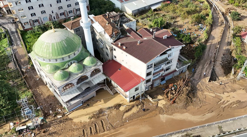 Prof. Dr. Bektaş Doğu Karadeniz’deki afet riskini işaret etti - Resim: 12