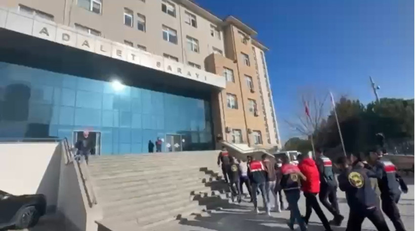 7 ayrı su&ccedil; &ouml;rg&uuml;t&uuml; &ccedil;&ouml;kertildi! 67 kişi yakaladı - Resim : 2