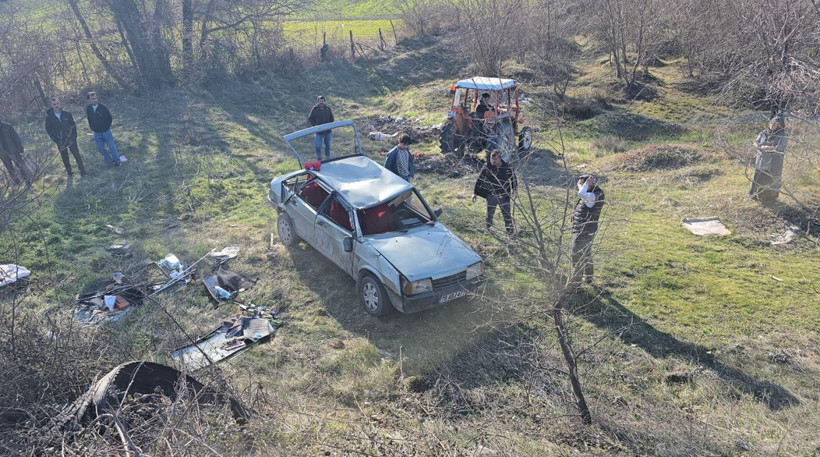 Bir s&uuml;r&uuml;c&uuml;n&uuml;n hatası diğerini şarampole attı - Resim : 1