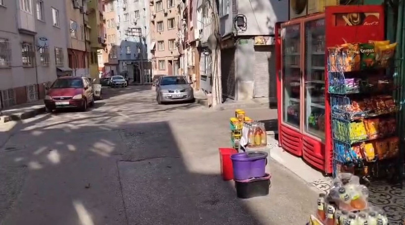 Bursa'da iki öğrenciden örnek davranış: Yaptıkları kameraya yansıdı - Resim : 2