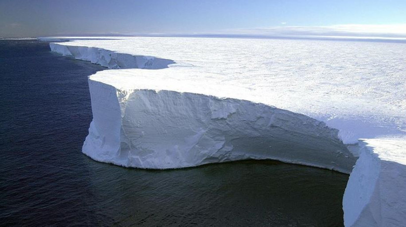 Bilim insanları Antarktika’nın buz altı yapısını haritalandırdı - Resim : 1