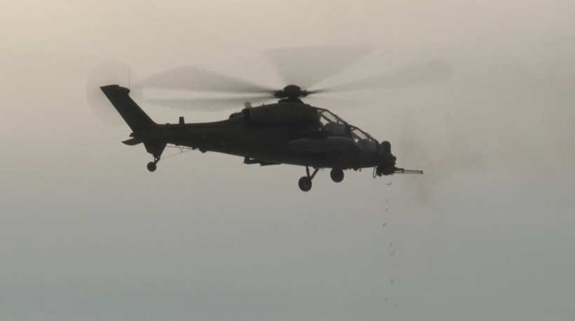 D&uuml;nyanın g&ouml;z&uuml; bu tatbikattaydı: &Ccedil;elik pen&ccedil;e Almanya&rsquo;da indi - Resim : 3