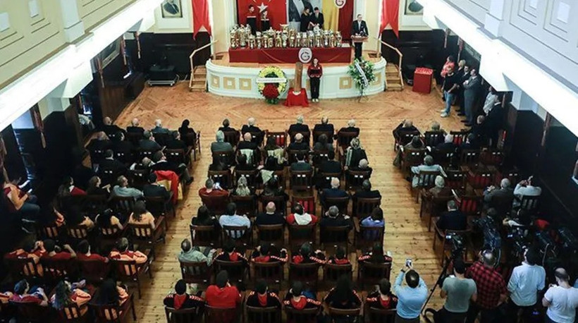 Aykutalp Derkan yeniden Galatasaray Divan Kurulu Başkanı - Resim : 1