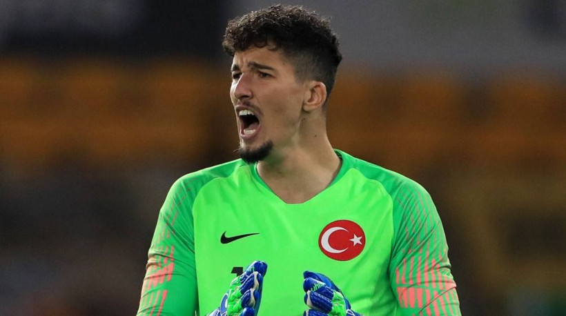 Süper Lig devi Altay Bayındır transferinde Beşiktaş'a rakip oldu - Resim: 9