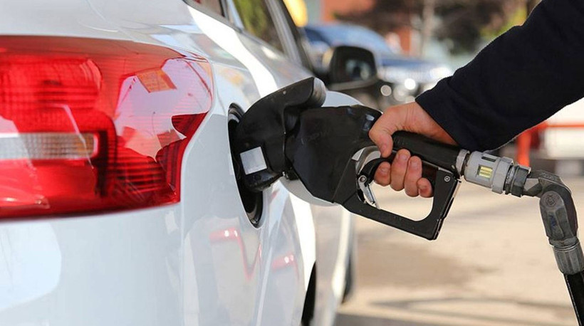 Benzin ve motorine dev zam: TÜPRAŞ dağıtım şirketlerine bildirdi - Resim: 5