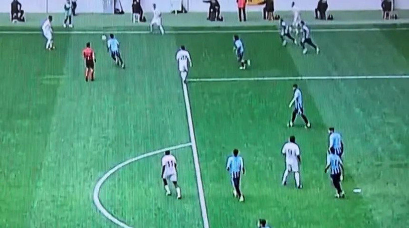 Türk futbolunda eşi benzeri görülmemiş ofsayt kararı: Tarihe geçecek - Resim: 6