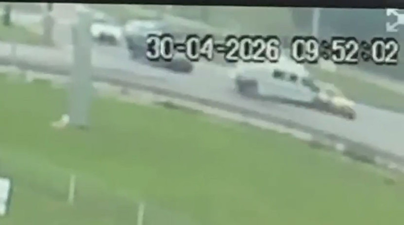 Hasta nakil ambulansı ile taksi çarpıştı: Yaralılar var - Resim : 2