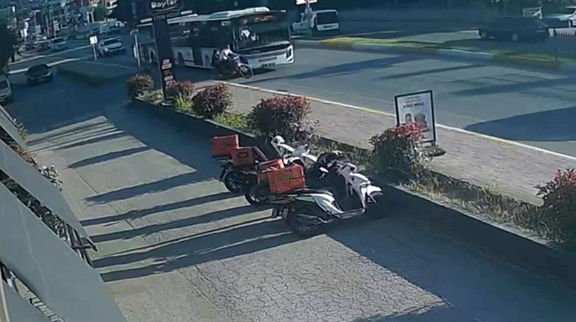 Saniye saniye dehşet: Otobüs şoförü ne yaptıysa engel olamadı - Resim : 3