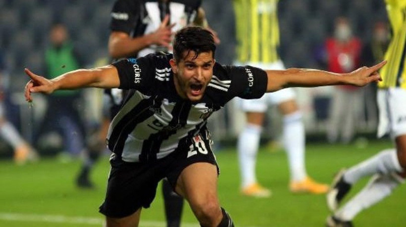 Beşiktaş'ta bir devir sona erdi: 20 yıllık efsaneye özel veda töreni - Resim : 3
