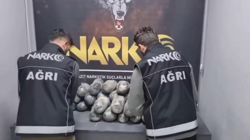 Ağrı’da zehir operasyonu: 21 kg skunk ve 8 kg metamfetamin ele geçirildi - Resim : 4