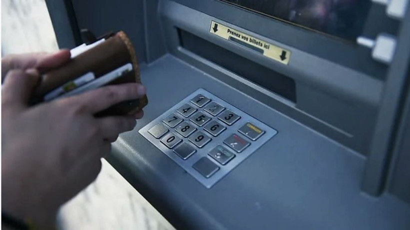 ATM’den para çekerken bu tuşa basın: Uzmanlar dolandırılmamanın yolunu açıkladı - Resim: 6