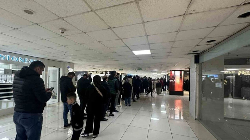 Et kuyruğunun ardından şimdi de altın kuyruğu: Parasını korumak isteyen kuyumcuya koştu - Resim : 1