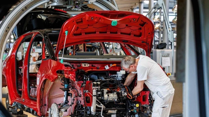 Orta Doğu’daki savaş otomotivi fena vurdu: Yıllarca sürebilecek kriz çıktı - Resim: 7