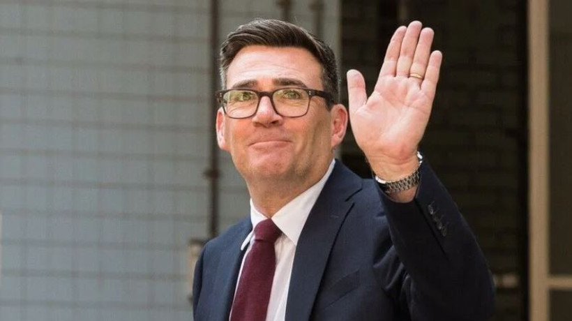 İngiltere'nin yeni Başbakanı Andy Burnham kimdir? Kariyeri, kaç yaşında? Özel hayatı... - Resim : 2