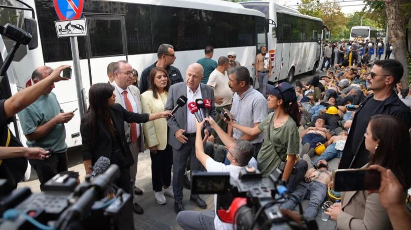 Madencilerin Bakanlık önündeki eylemine Özdağ’dan destek: Ekmek mücadelesi işte böyle veriliyor - Resim : 2