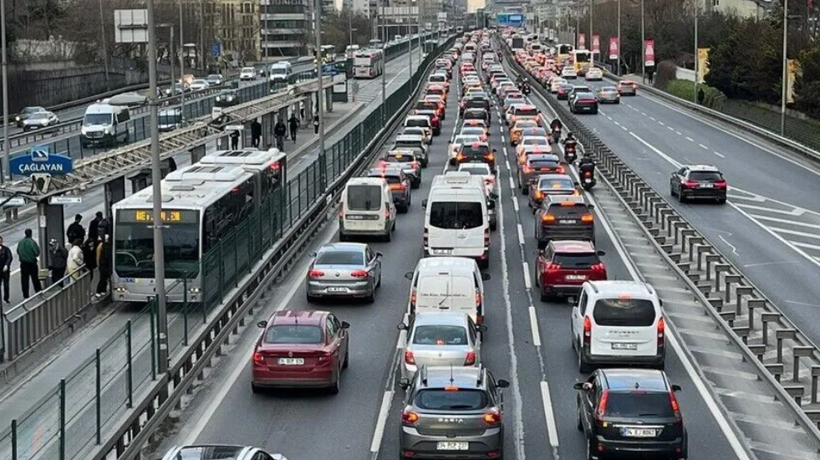 Ehliyet sınavlarına adayın yerine başkasını soktular - Resim: 14