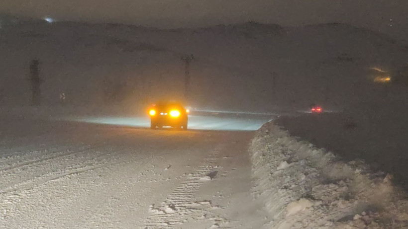 Kurubaş geçidi tipiye teslim. 2225 rakımda beyaz cehennem: Sürücüler yolda mahsur - Resim: 10
